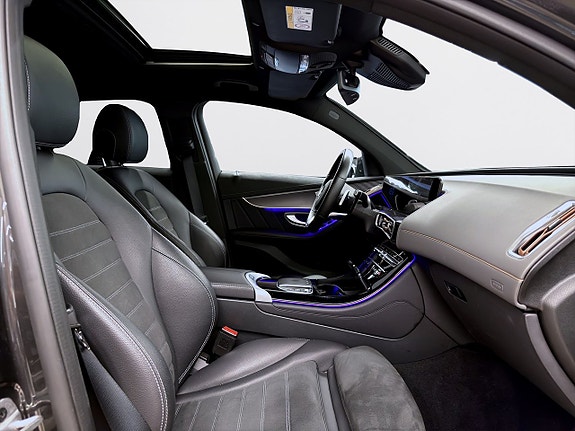 Mercedes-Benz EQC400 13 of 18
