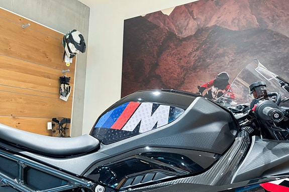 BMW S 1000 RR |Carbon frame cover|Bonomici racing|Endast 500 mil| 7 of 12