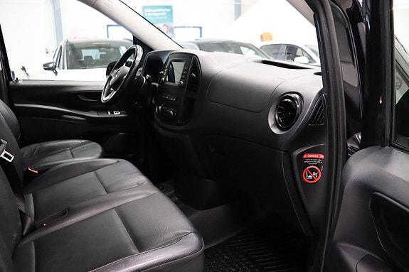 Mercedes-Benz eVito Tourer 16 of 27