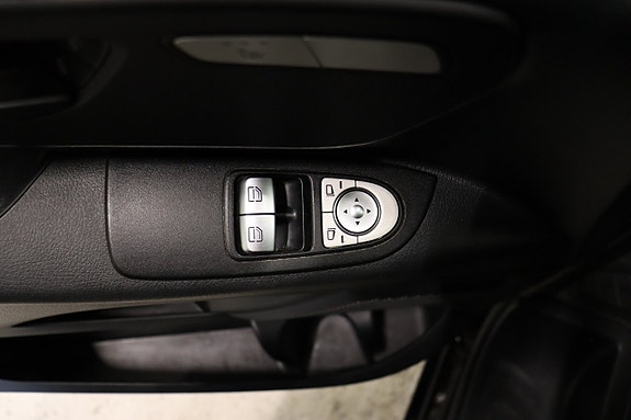 Mercedes-Benz eVito Tourer 14 of 27