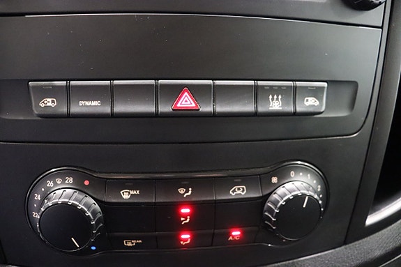 Mercedes-Benz eVito Tourer 7 of 27
