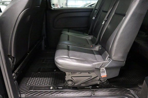 Mercedes-Benz eVito Tourer 20 of 27