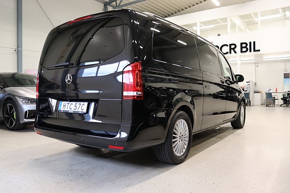 Mercedes-Benz eVito Tourer 4 of 5