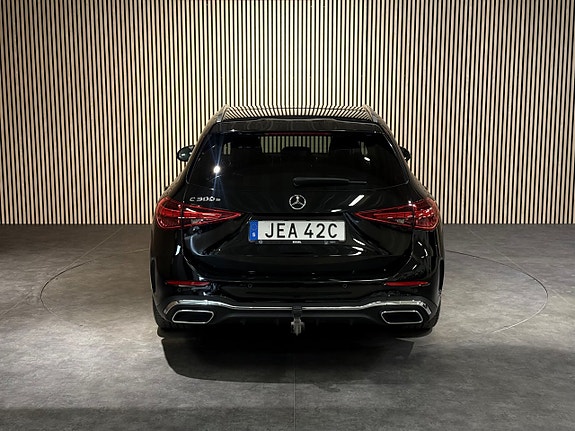 Mercedes-Benz C300 5 of 5