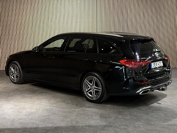 Mercedes-Benz C300 3 of 5