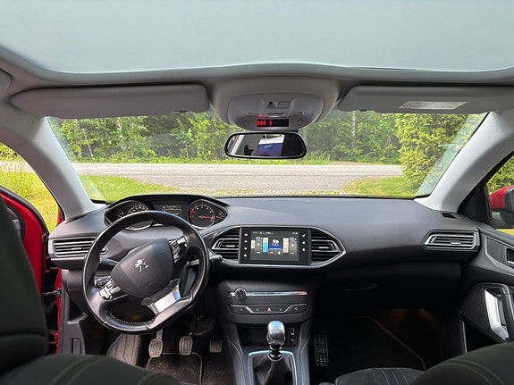 Peugeot 308 5 of 5