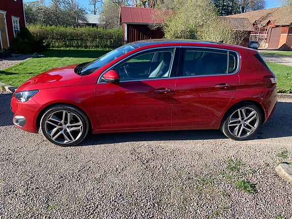 Peugeot 308 3 of 5