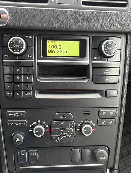 Volvo XC90 14 of 15