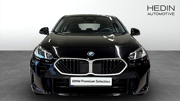 BMW 120 8 of 9