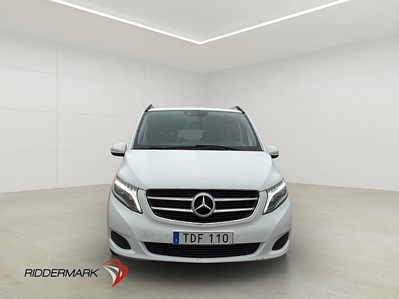 Mercedes-Benz V220 d 4 of 5