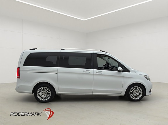 Mercedes-Benz V220 d 2 of 5