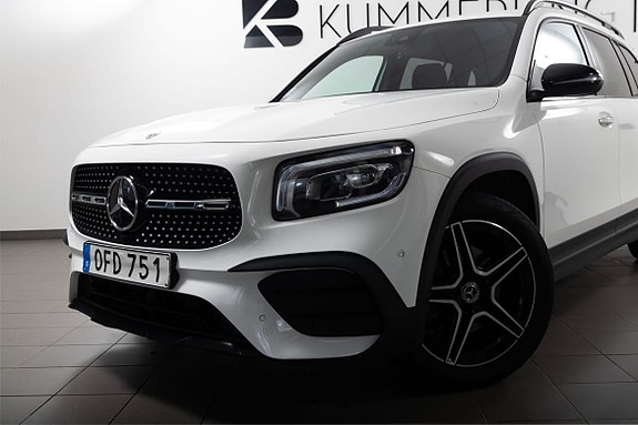 Mercedes-Benz GLB200 d 10 of 23