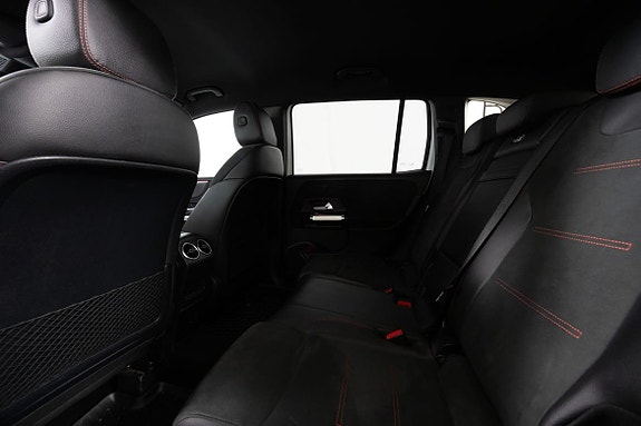 Mercedes-Benz GLB200 d 17 of 23