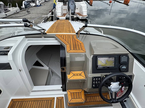 Finnmaster T6 | Suzuki DF200 | 2020 8 of 12
