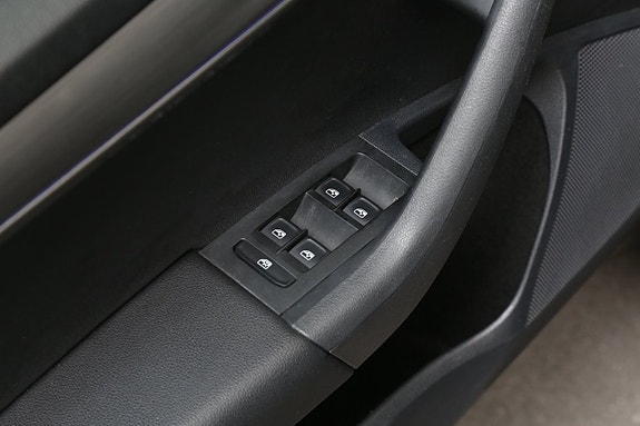 Skoda Octavia 10 of 27