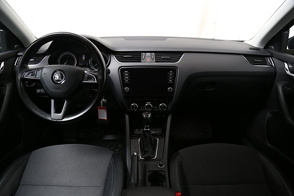 Skoda Octavia 14 of 27