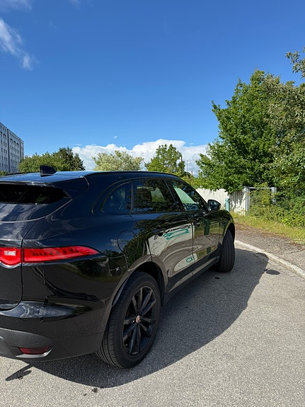 Jaguar F-PACE 4 of 10