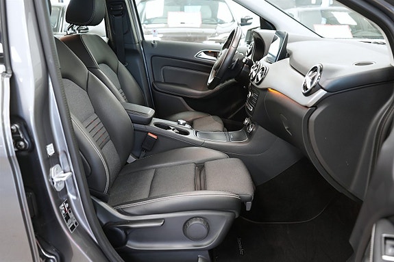 Mercedes-Benz B180 d 13 of 25