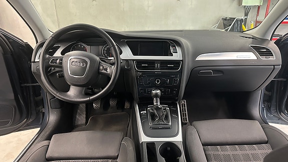 Audi A4 9 of 11