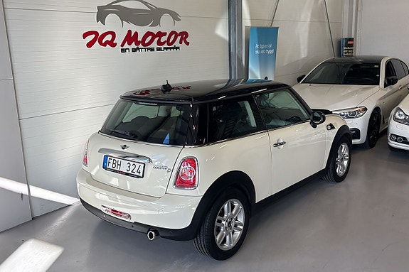 MINI Cooper 10 of 22