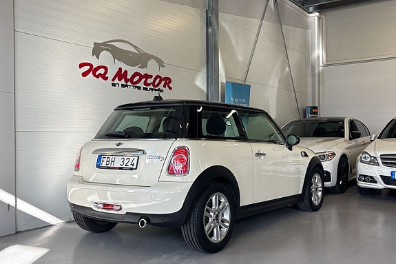 MINI Cooper 8 of 22