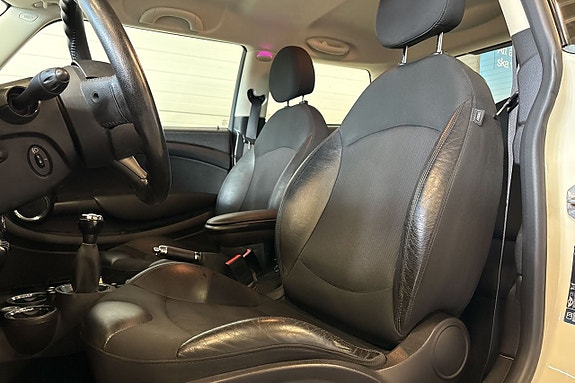 MINI Cooper 12 of 22