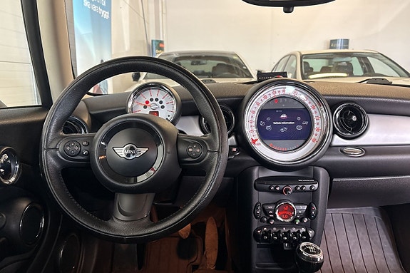 MINI Cooper 22 of 22
