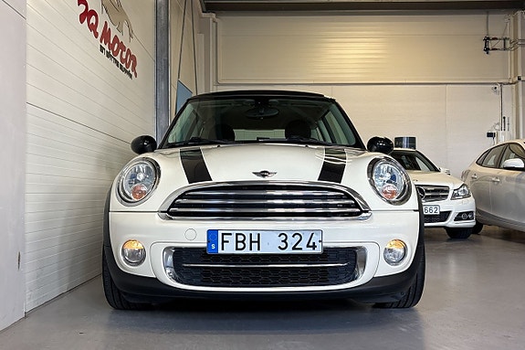 MINI Cooper 3 of 5