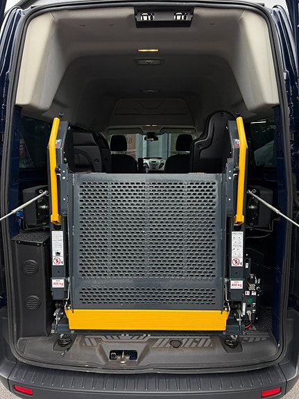 Ford Transit Custom 9 of 10