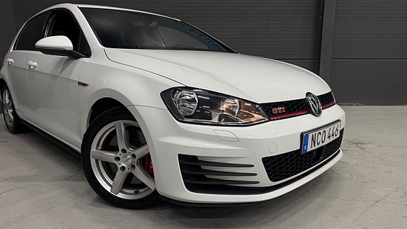 Volkswagen Golf I 3 of 5