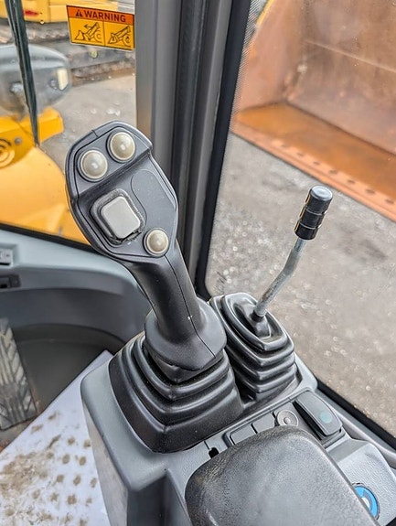 Volvo L30GS 7 of 9