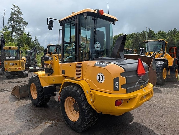 Volvo L30GS 3 of 9