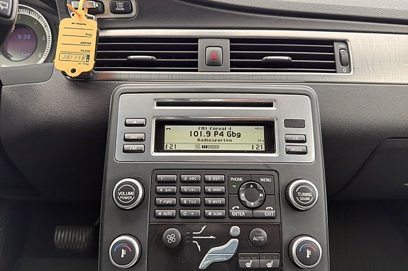 Volvo XC70 14 of 17