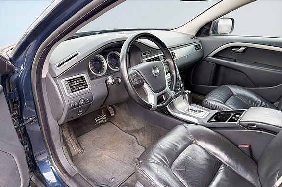 Volvo XC70 10 of 17