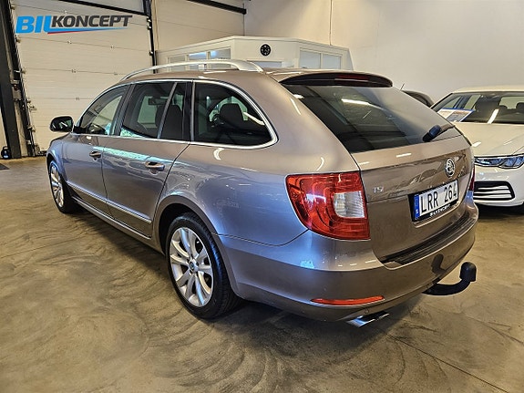 Skoda Superb 4 of 5