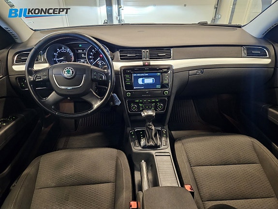 Skoda Superb 17 of 20