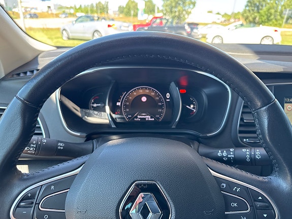 Renault Megane 12 of 15