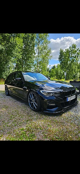 BMW 330d 12 of 17