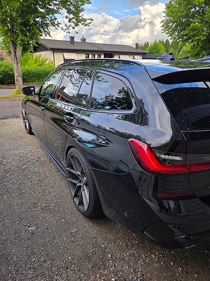 BMW 330d 11 of 17