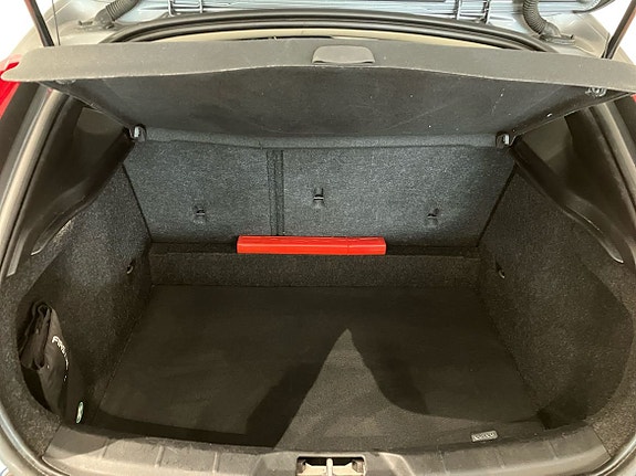 Volvo V40 Cross Country 14 of 14