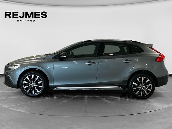 Volvo V40 Cross Country 3 of 14