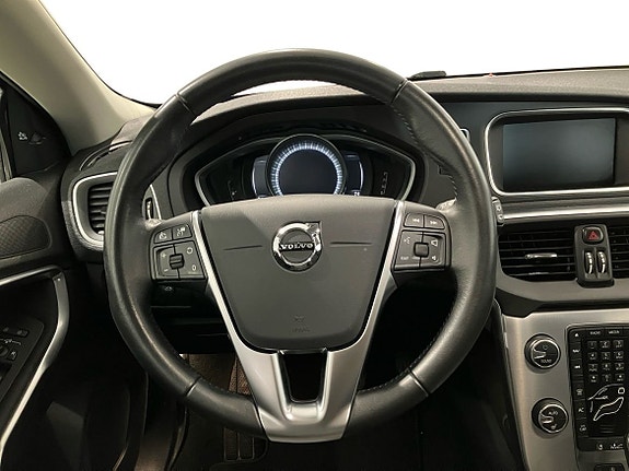 Volvo V40 Cross Country 11 of 14