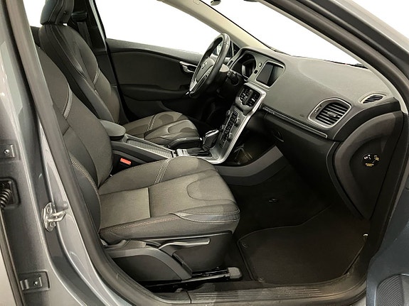 Volvo V40 Cross Country 5 of 14