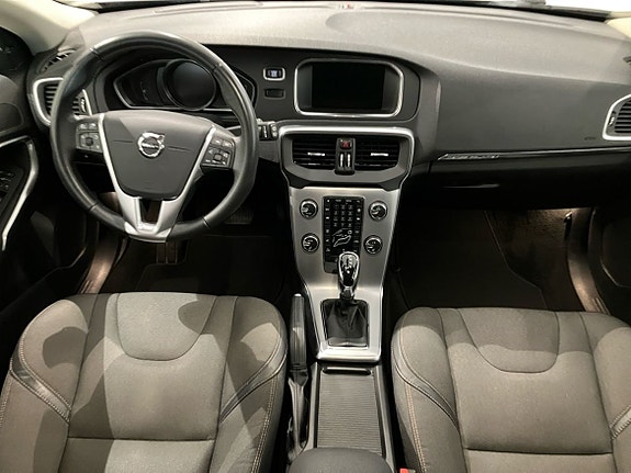 Volvo V40 Cross Country 6 of 14