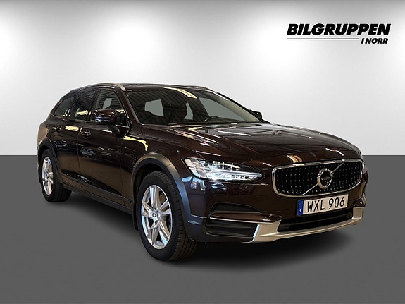 Volvo V90 Cross Country 4 of 5