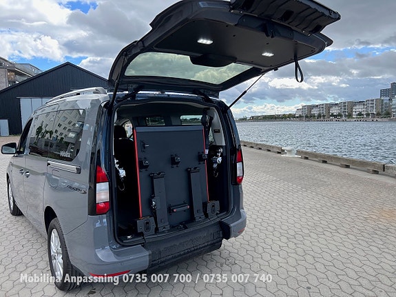 Ford Connect Tourneo 16 of 30
