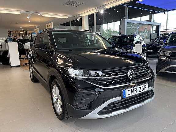 Volkswagen T-Cross 3 of 5