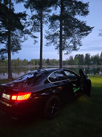 BMW 520d 2 of 5