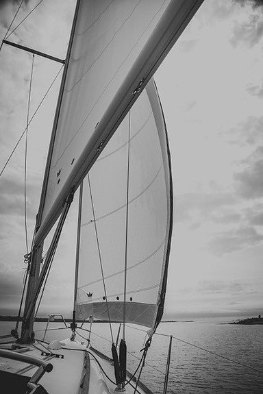 Dufour 325 Grand Large 5 of 12