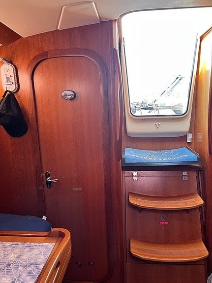 Dufour 325 Grand Large 6 of 12